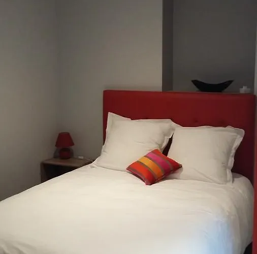 מלון דירות Le Logis D'isabelle 3*